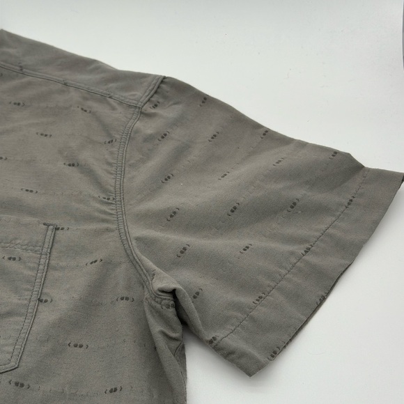 Kuhl Tapered Fit Shirt Mens Size Small Short sleeve Collared Button down Gray - Picture 4 of 10